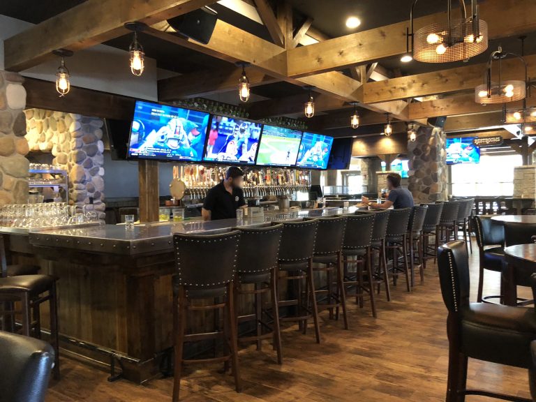 IMG_4708 2 Algonquin Commons